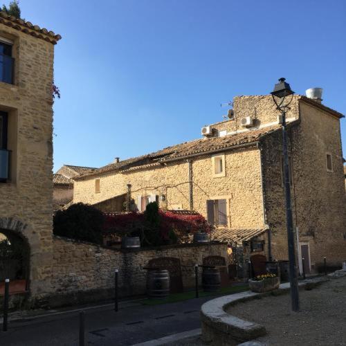 Cabrières-dʼAvignon Les Chambres Du Vieux Bistrot المظهر الخارجي الصورة
