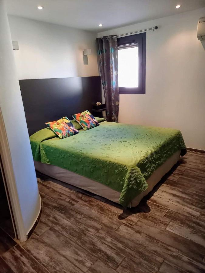Cabrières-dʼAvignon Les Chambres Du Vieux Bistrot المظهر الخارجي الصورة