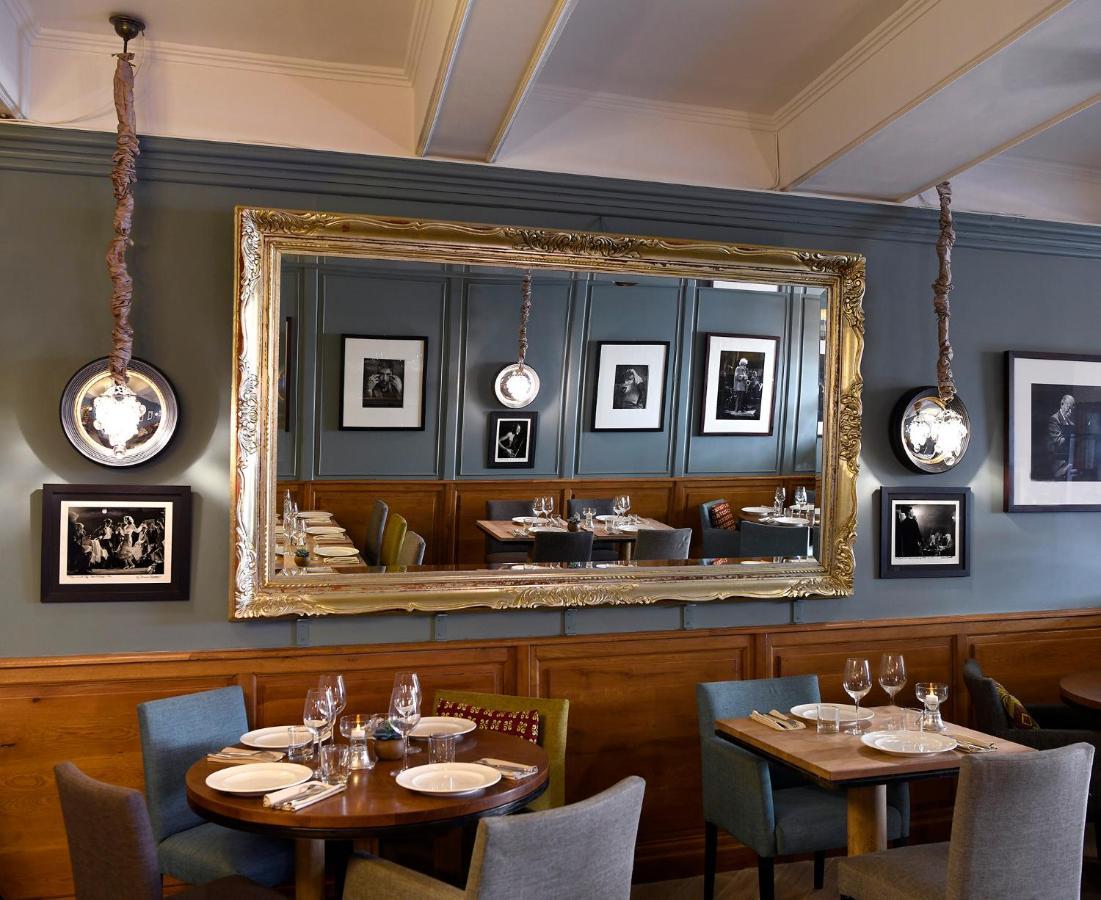 Cabrières-dʼAvignon Les Chambres Du Vieux Bistrot المظهر الخارجي الصورة